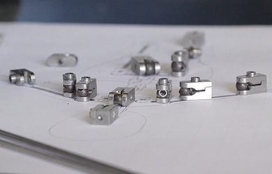 Technical design for a ball and socket stop motion armature